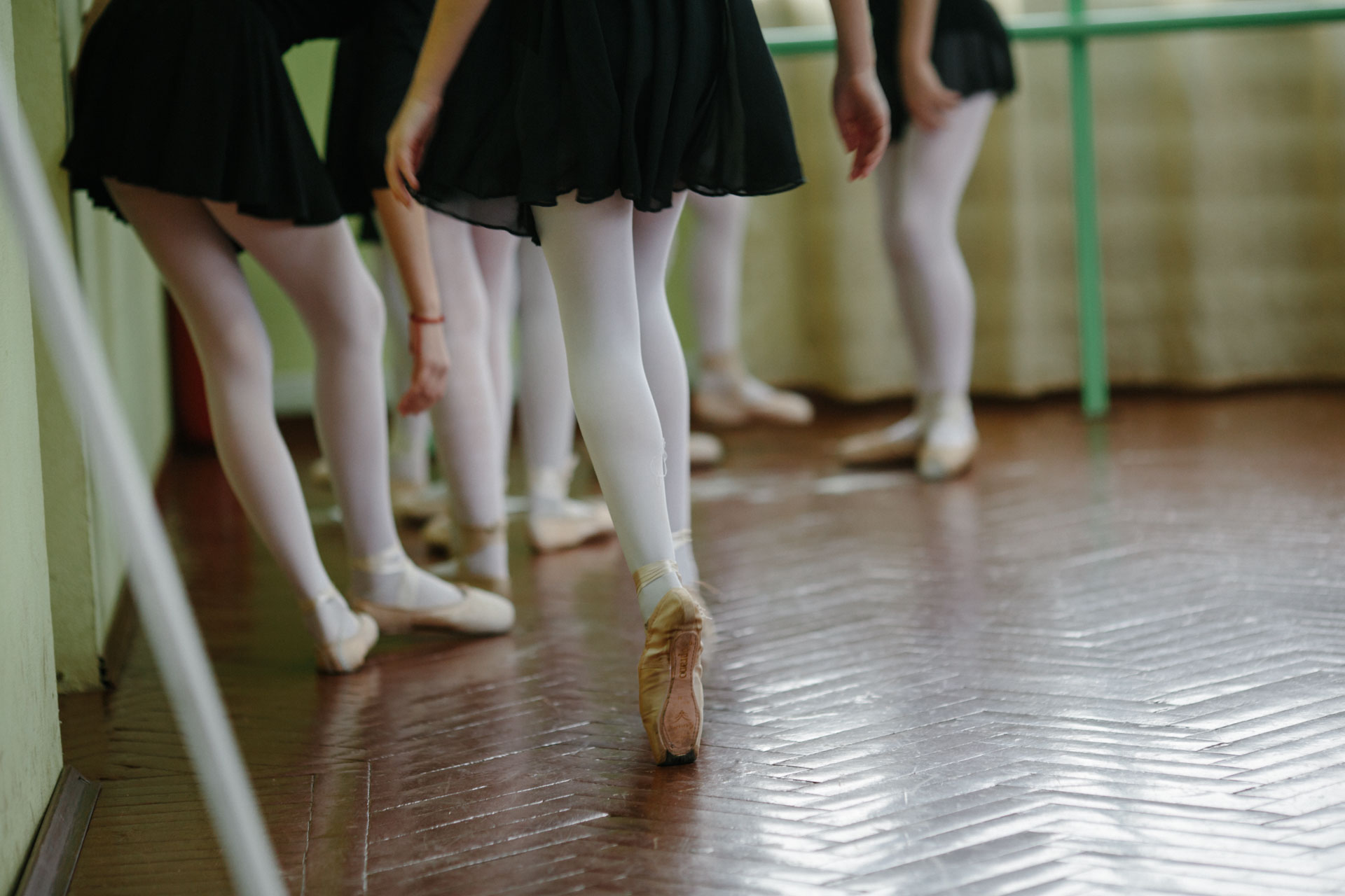 Открытые укоки у младшей и средней группы в студии классическог балета